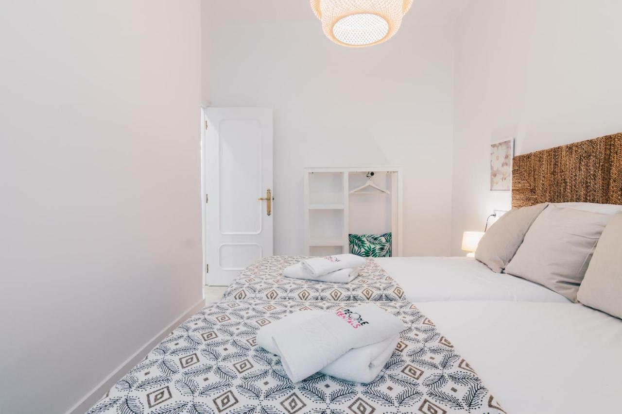 Altair Apartment By People Rentals Bilbao Ngoại thất bức ảnh